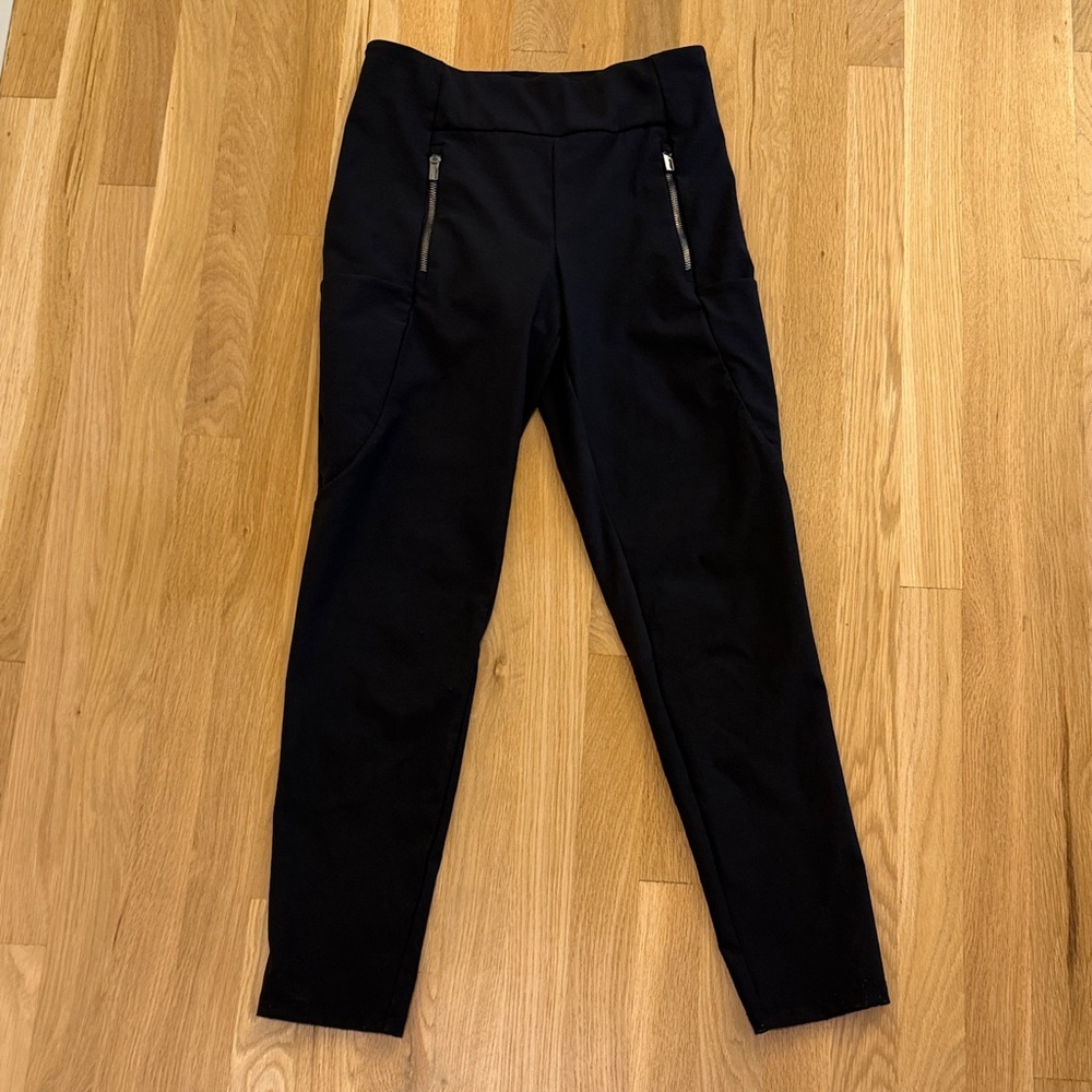 Woman’s Athleta Black Ankle Joggers Classic Pants Size 6